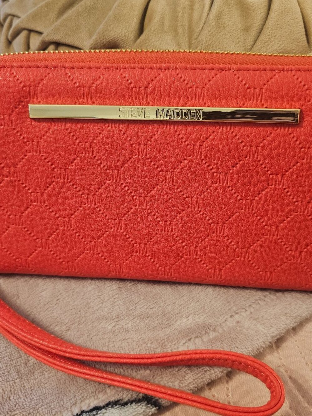 Steve Madden BZIPPY Zip-Around Wristlet Wallet / Organizer
